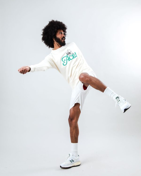 Peanuts Tennis Ace Snoopy Sweatshirt Ecru À prix réduit – Image 3